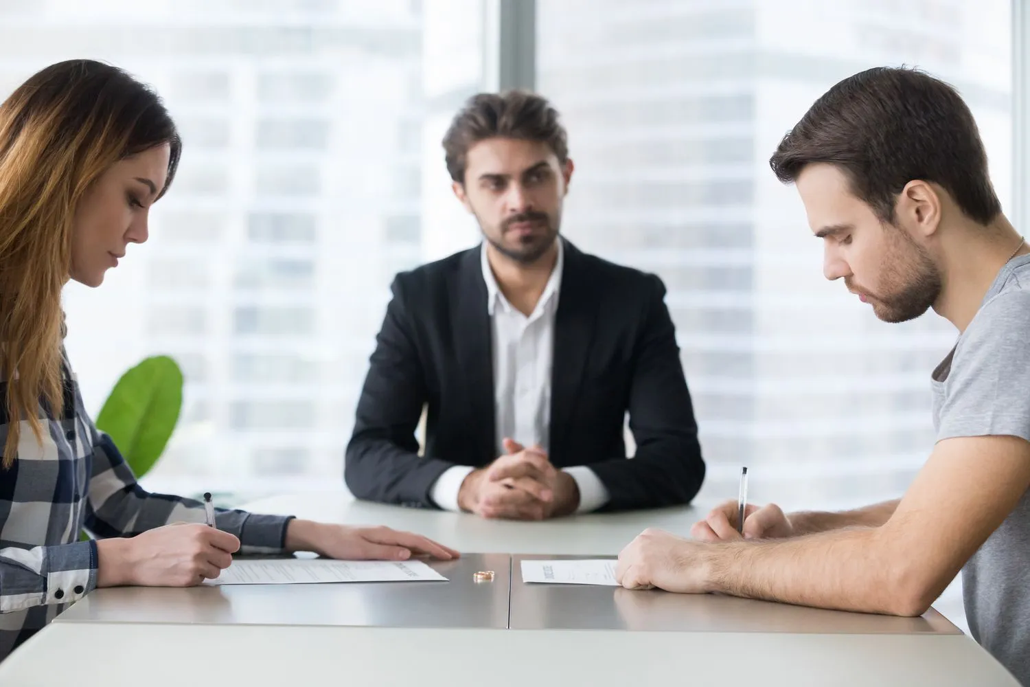 How EH Mediation Guides Couples Toward Fair and Balanced Outcomes Honiton